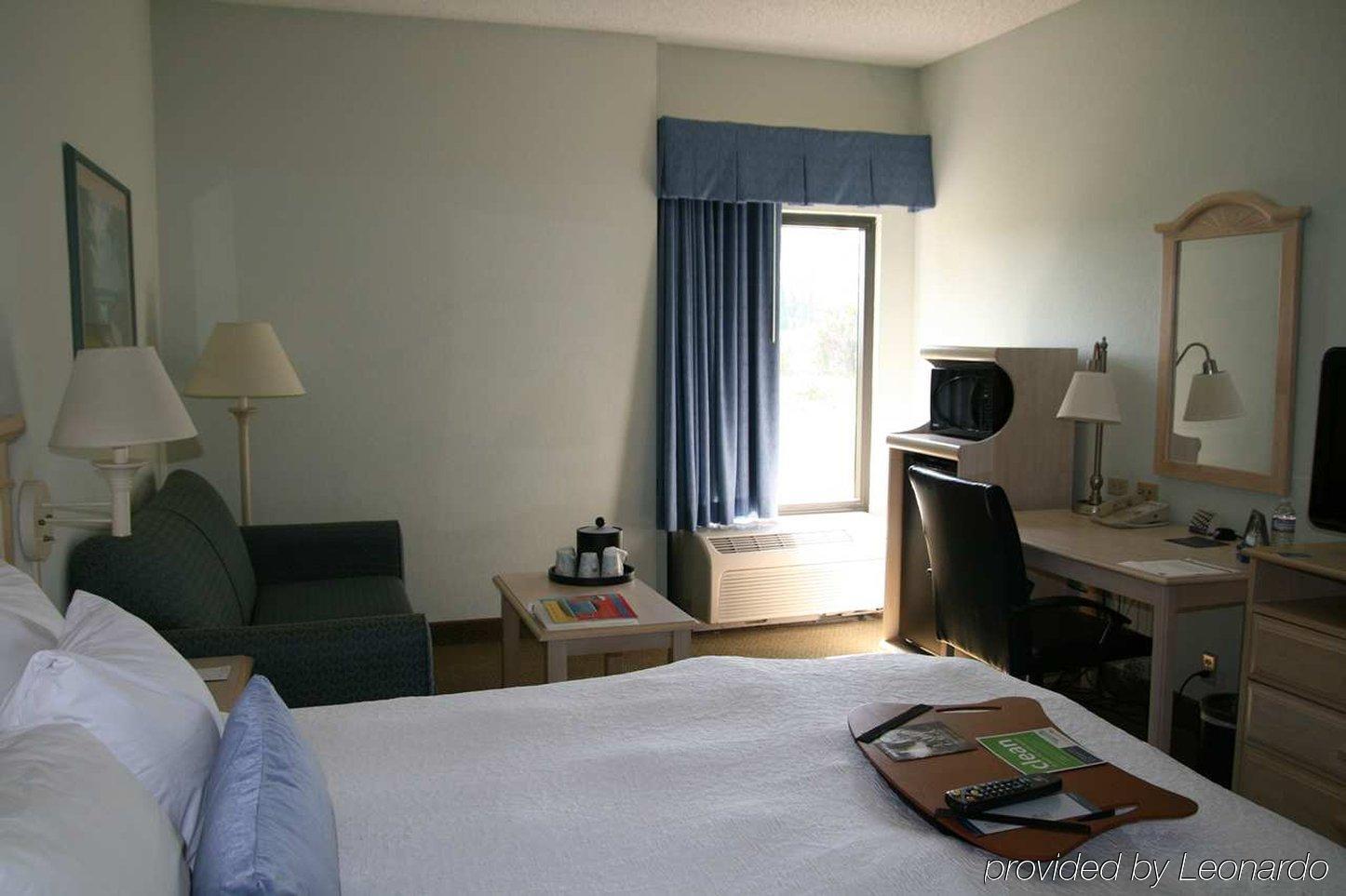 Hampton Inn Naples - I-75 Room photo